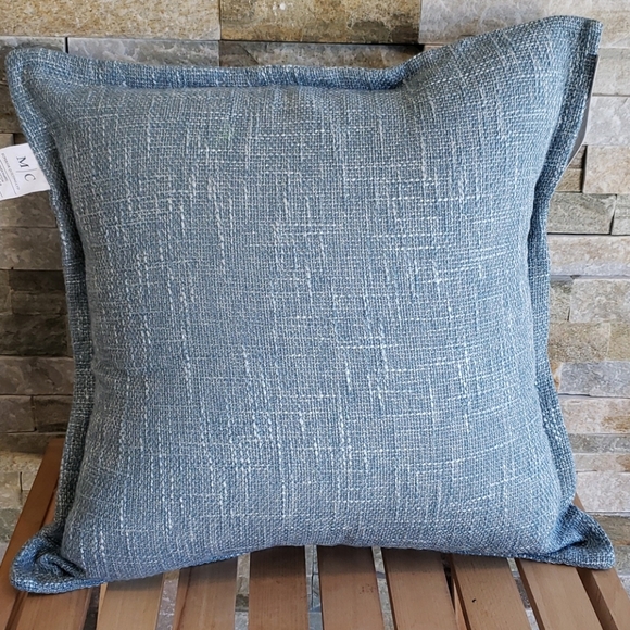 🎁 🛍2/$30🛍 Millano Blue Decorative Cushion - Picture 2 of 3
